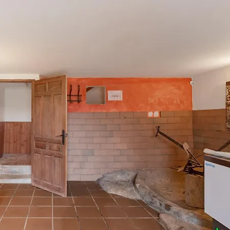 Casa Subiraneta