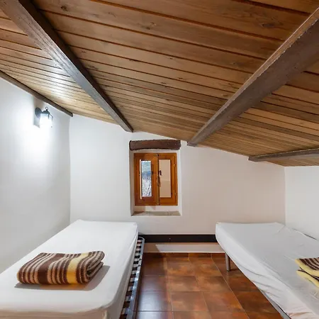 Casa Subiraneta